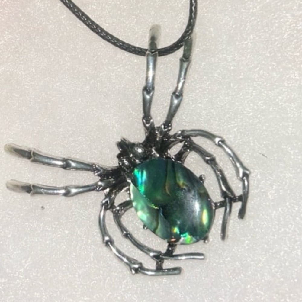 Gothic Abalone Spider Black 18-20" Necklace